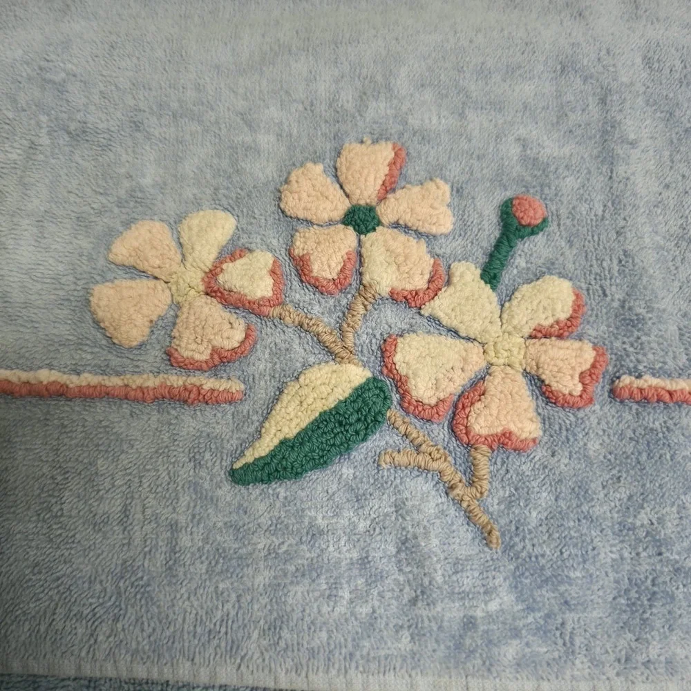 Vintage-Style Light Blue Turkish Cotton Towel Set with Chenille Floral Appliqués